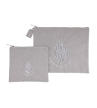 Ensemble de pochettes Talit et Téfilin en tissu gris Flamme Breslev