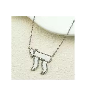 Collier argenté avec pendentif Haï blanc