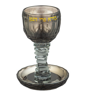 Verre de Kiddouch en cristal noir et doré